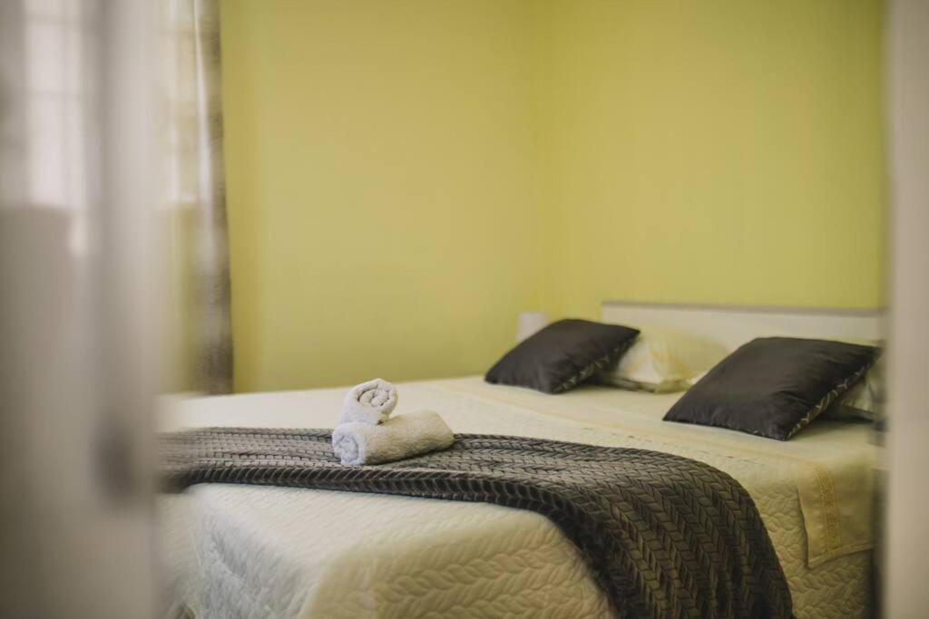 Leilighet Center Stylish Apt Darling For 4, Old Town