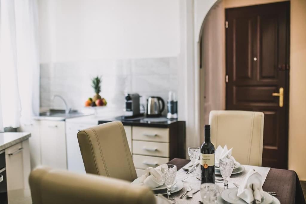 Leilighet Center Stylish Apt Darling For 4, Old Town Split